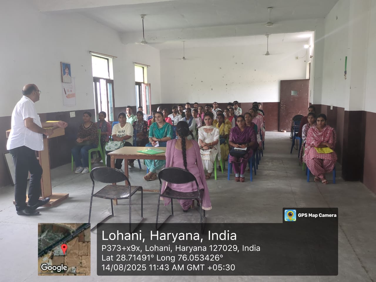 Student seminar at Shivam College